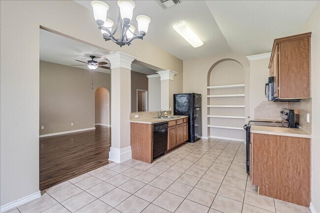 Building Photo - 2317 Tropical Wind Dr