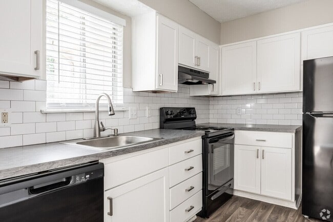 Building Photo - Your New Home at Hidden Woods