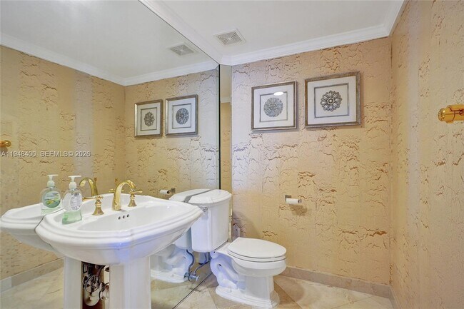 Building Photo - 19111 Collins Ave