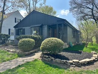 Building Photo - 834 Gardner Rd