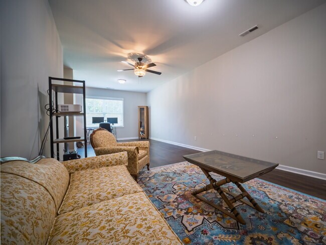 Building Photo - 4190 La Crema Dr