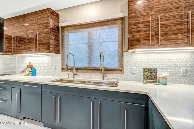 Building Photo - 450 Wells Ave