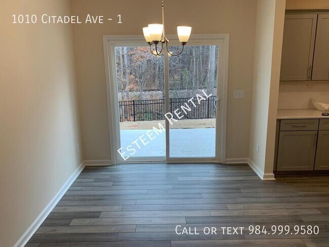 Building Photo - 1010 Citadel Ave