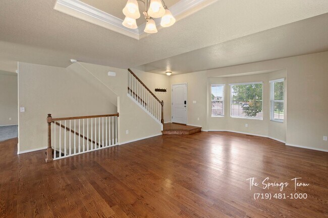 Building Photo - SPACIOUS SIX (6!!!) BD HOME IN LORSON RANCH!
