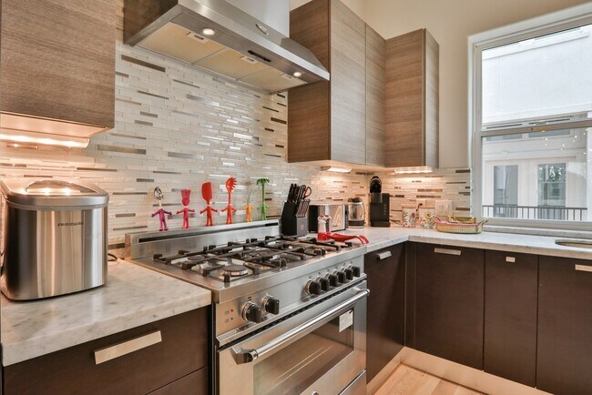 Building Photo - 4114 Driscoll St