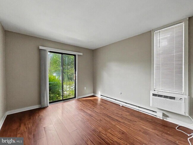 Building Photo - 408 W Lafayette St