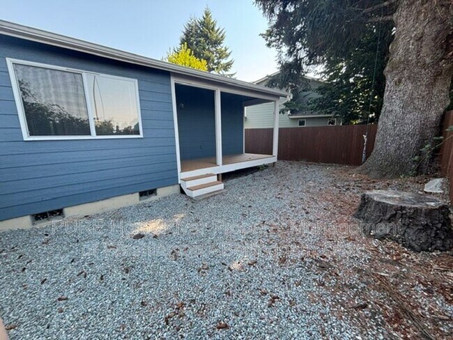 Building Photo - 422 Oak Hill Ln