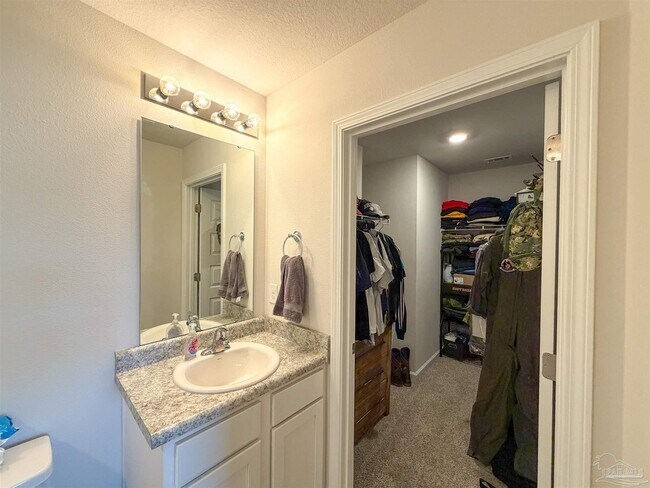 Building Photo - 4425 Redbay Ct