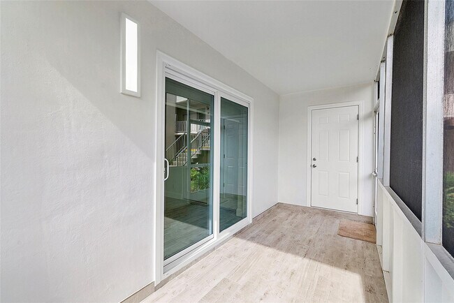 Building Photo - 347 Capri H