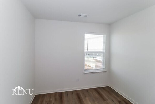 Building Photo - Coming Soon!