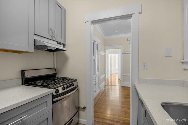 Building Photo - 1250 Taylor St