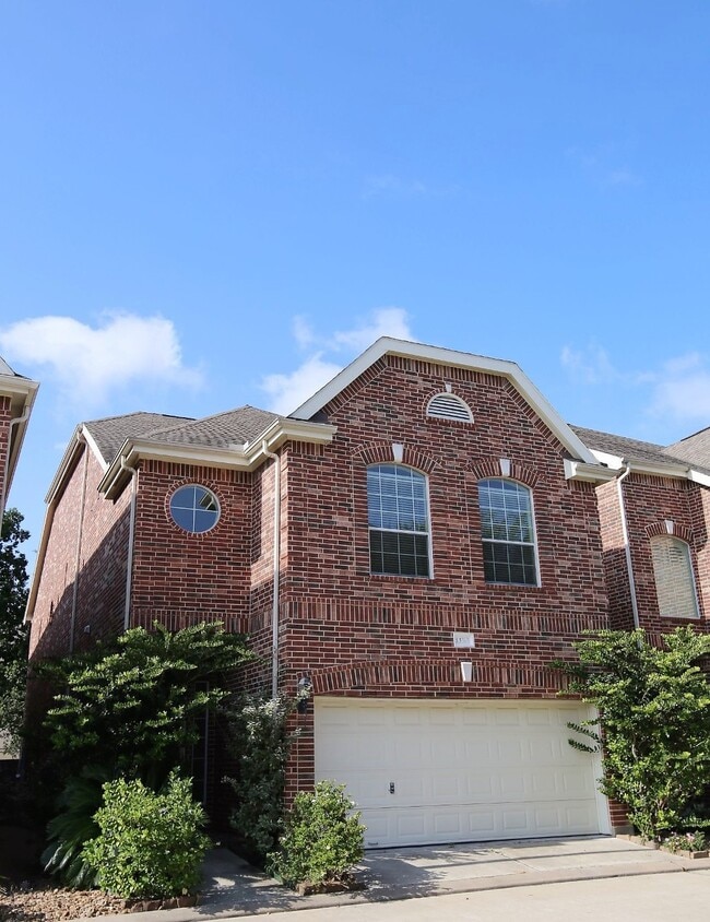 Building Photo - 13315 Olive Trce