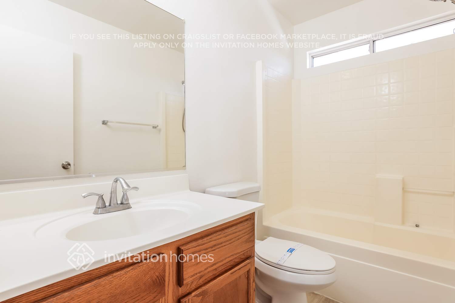 Building Photo - 12417 N 127th Dr