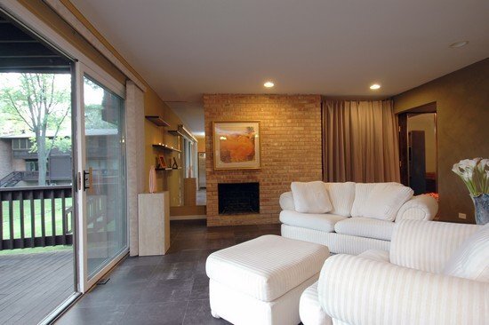 Building Photo - 5501 Lakeside Dr