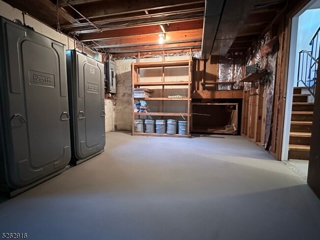 Building Photo - 54 Water St