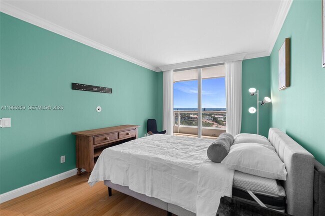 Building Photo - 21055 Yacht Club Dr