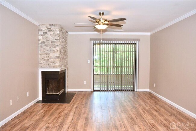 Building Photo - 1209 Stoneridge Cir