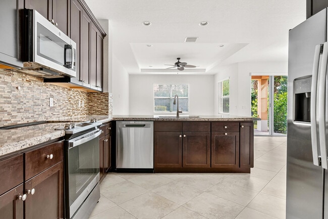 Building Photo - 4527 Cadiz Cir