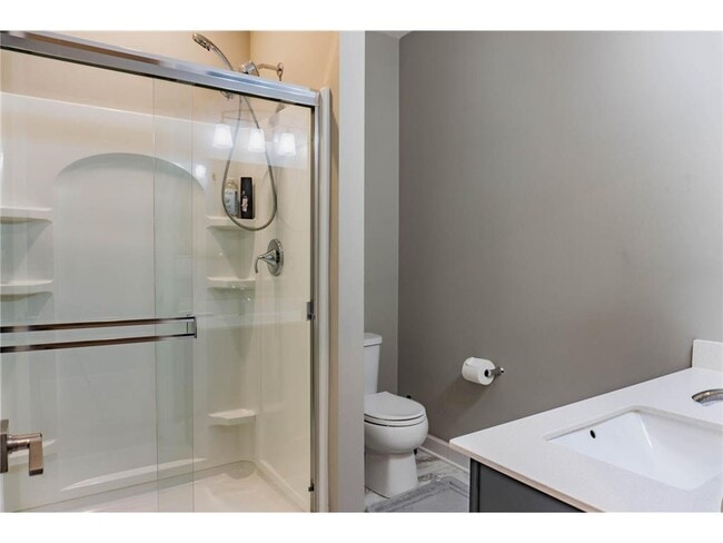 Building Photo - 1582 Edgebrook Ln