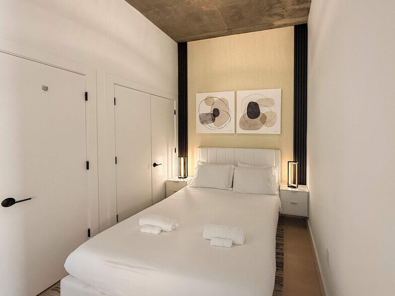 Building Photo - 1247 N 2nd St