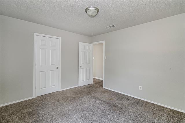 Building Photo - 844 NW Summercrest Blvd