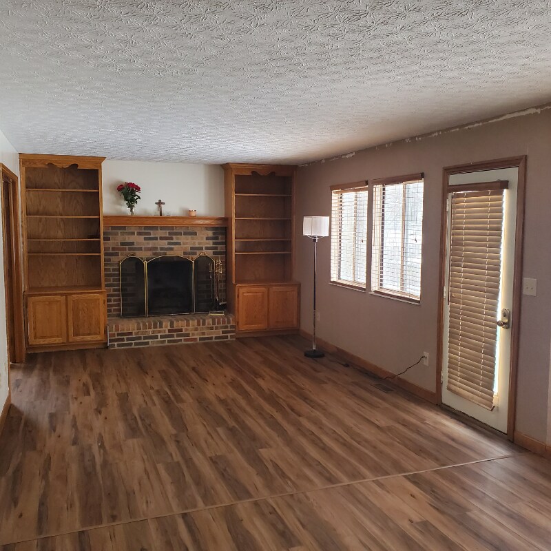 Building Photo - 315 High Meadows Village Dr