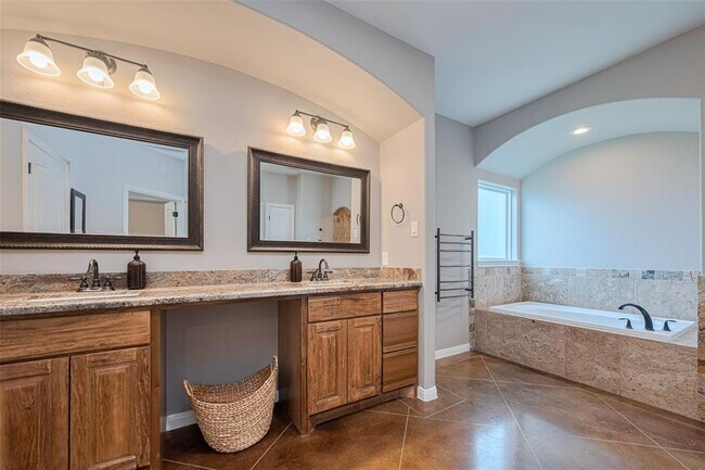 Building Photo - 503 Weisinger Dr