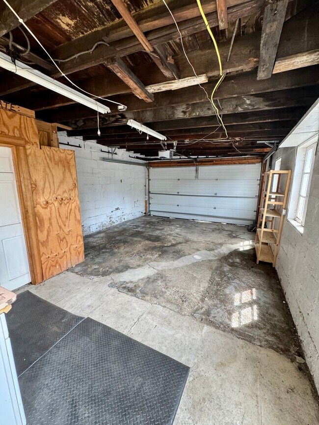 Building Photo - 419 Taylor St