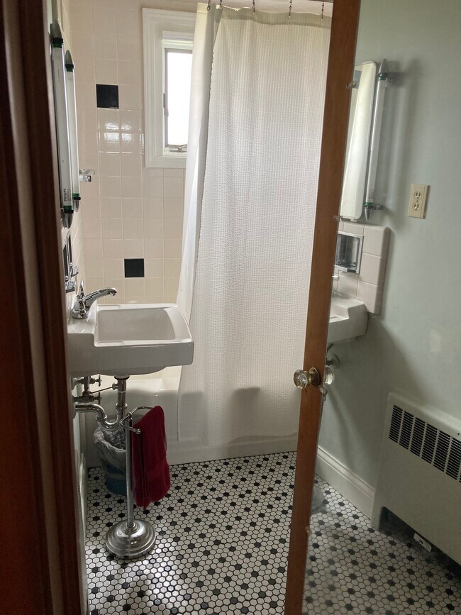 Main floor bathroom - 8370 N 300 W-90