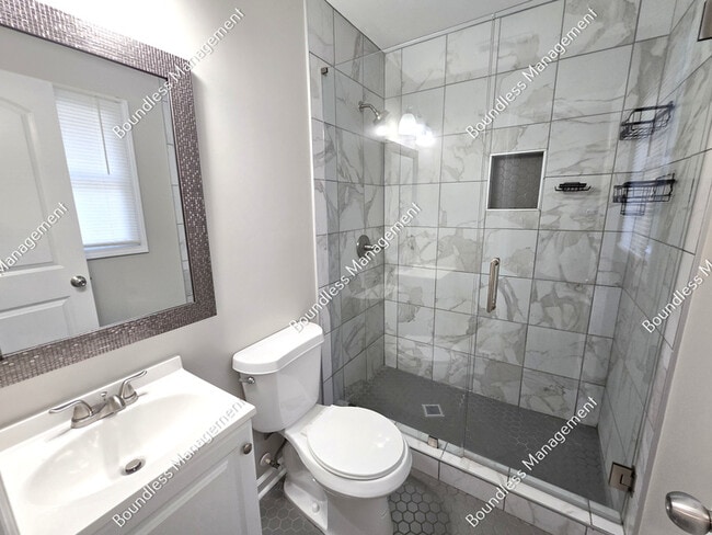 Building Photo - 713 Church St NW