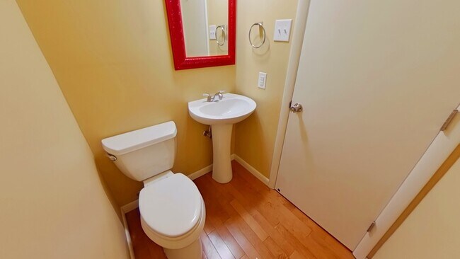 Building Photo - 3314 Jura Dr