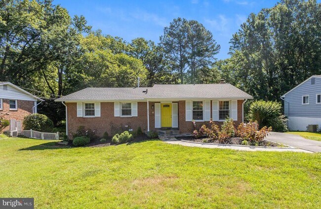 Primary Photo - 2411 Jackson Pkwy
