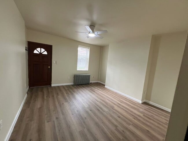 Building Photo - 39 S 13th St