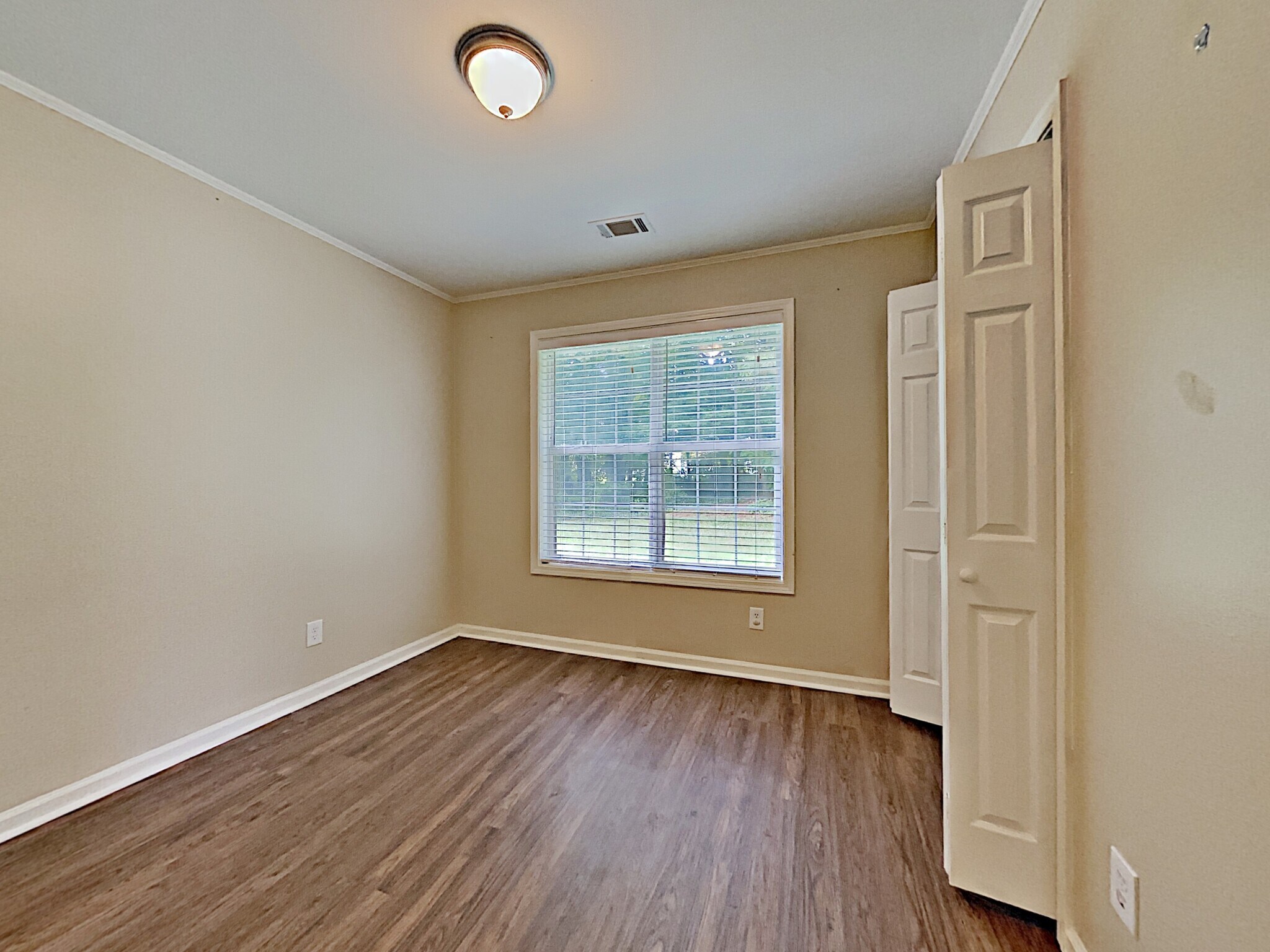 Building Photo - 3916 Wakefield Dr