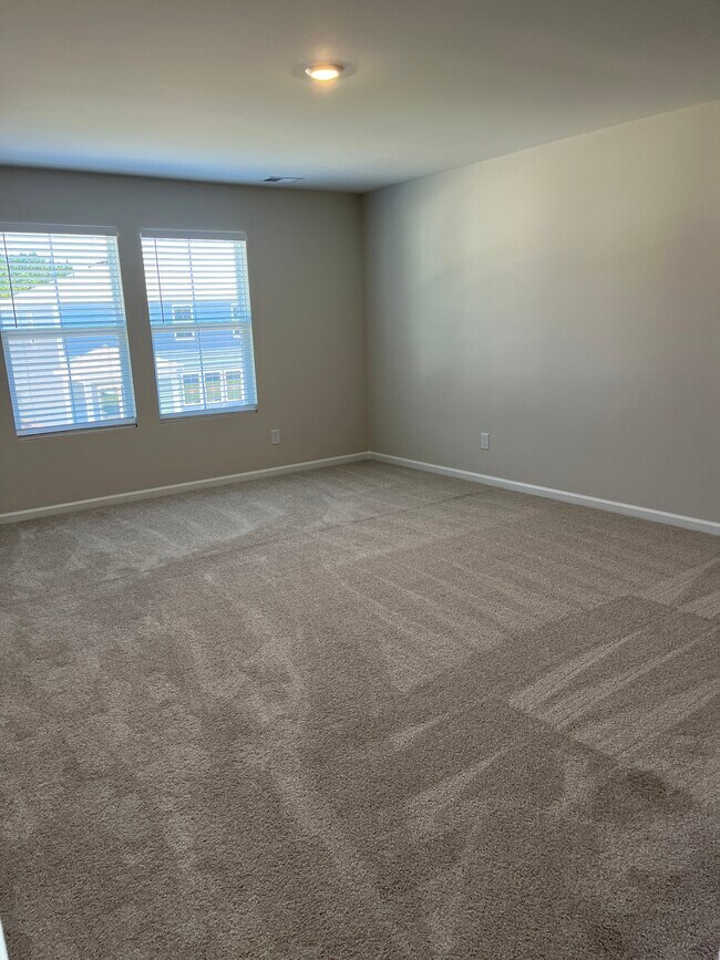 Building Photo - 198 Dreher Dr