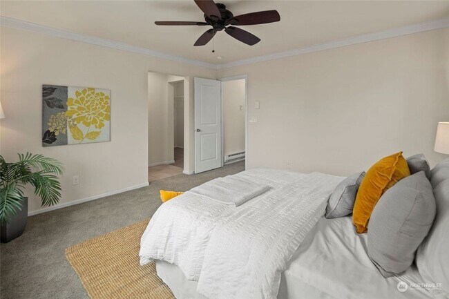 Building Photo - Immaculate Home in the Heart of High Point...