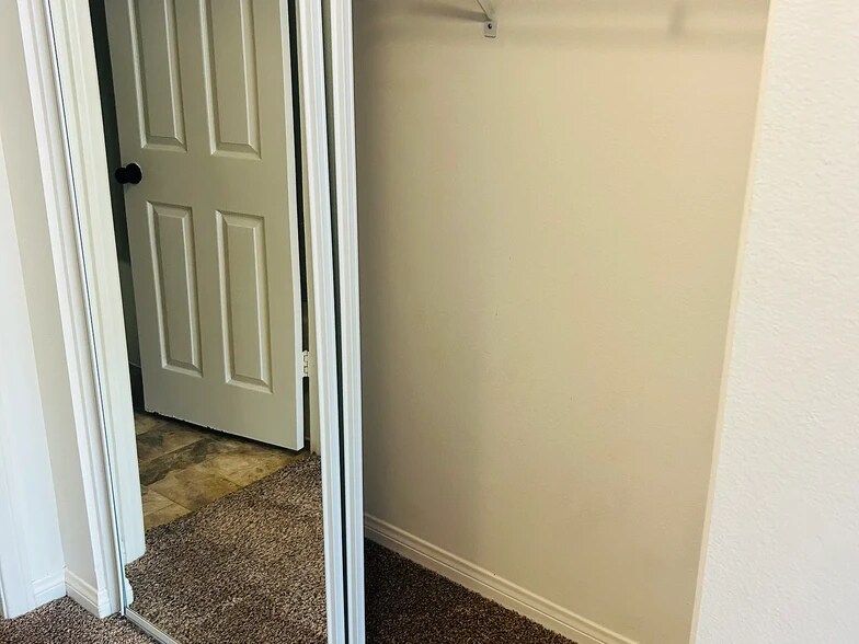 Primary bed closet - 6971 Ballena Way