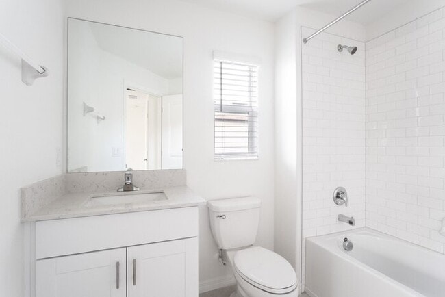 Building Photo - 38256 Fallstone Way