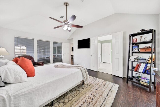 Building Photo - 21403 Hadrian Dr