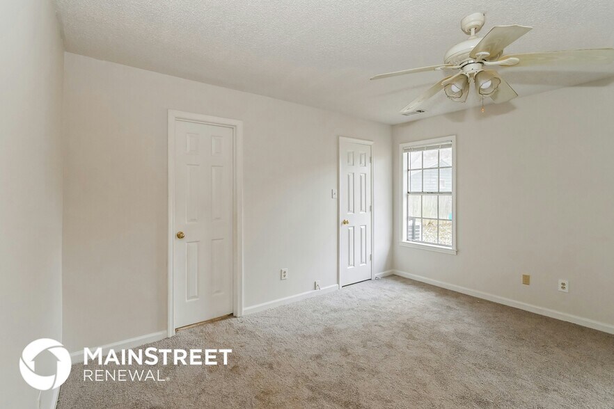 Building Photo - 4491 Grinstead Cove