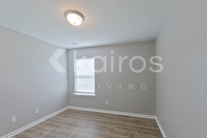 Building Photo - 102 St Matthew Wy