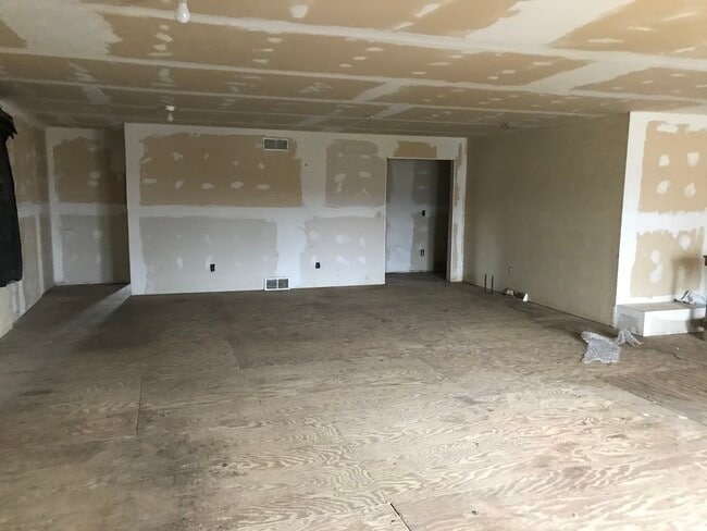 Building Photo - 3791 Everett Hull Rd