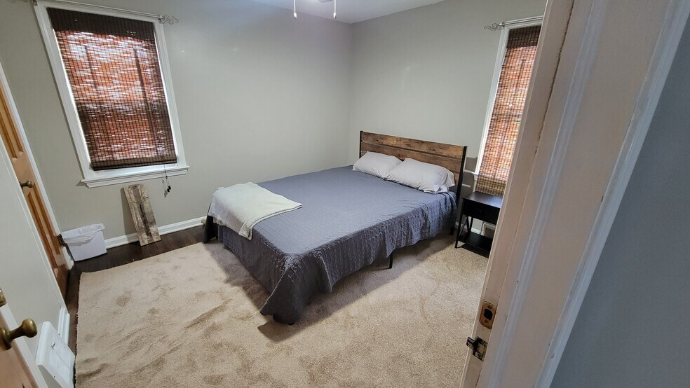 Building Photo - 3429 Ingleside Dr