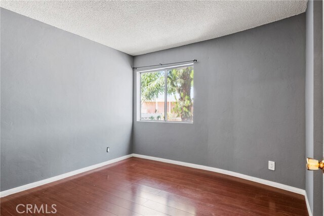 Building Photo - 3565 Linden Ave