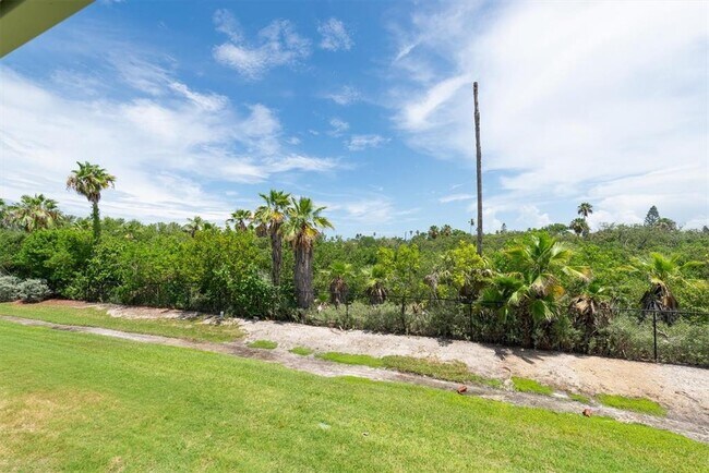 Building Photo - 802 Hidden Harbour Dr