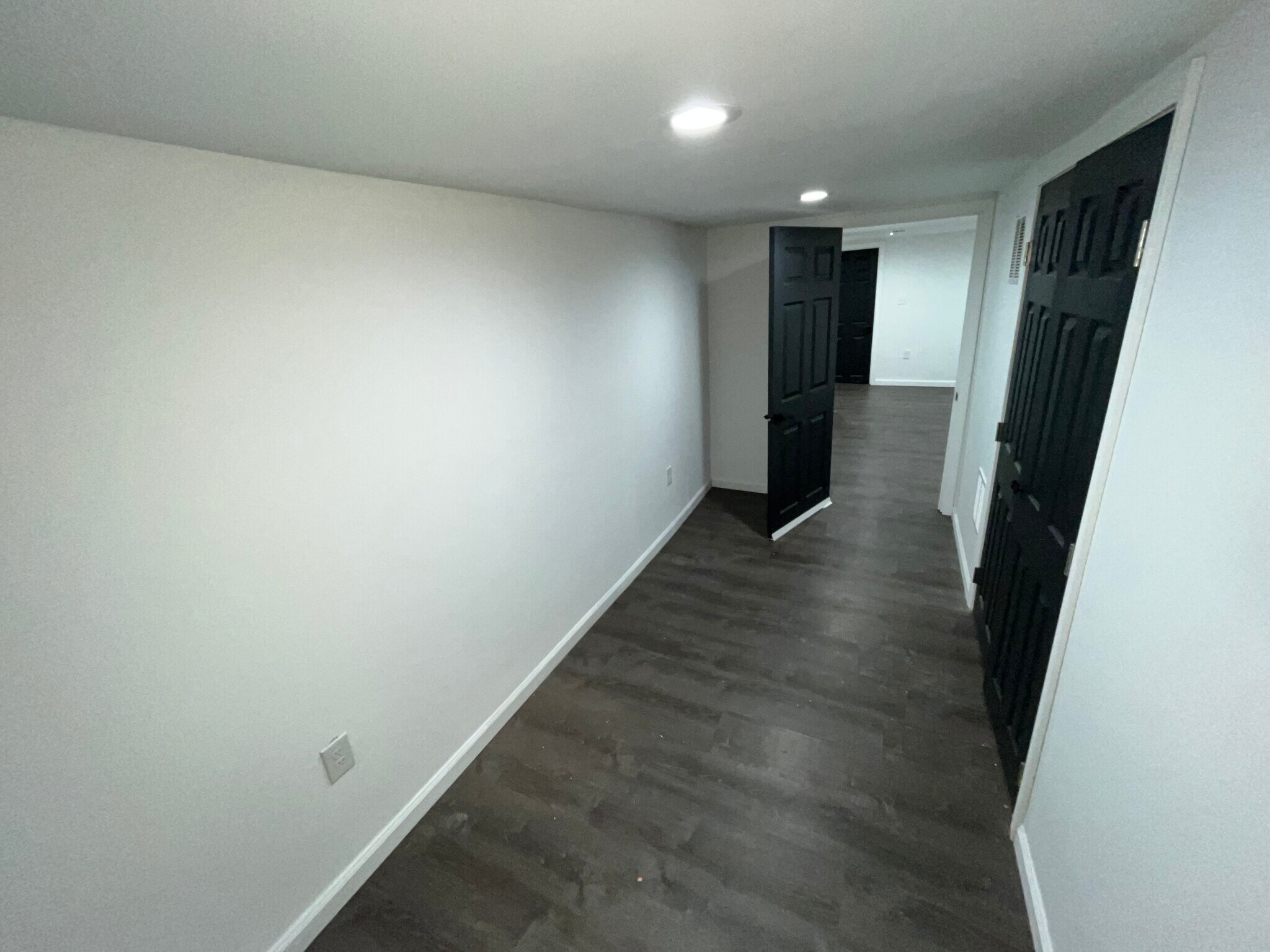 Building Photo - 2142 Penrose Ave