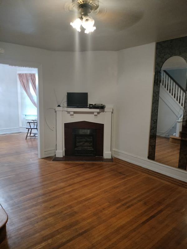 Building Photo - 1129 S 56th St