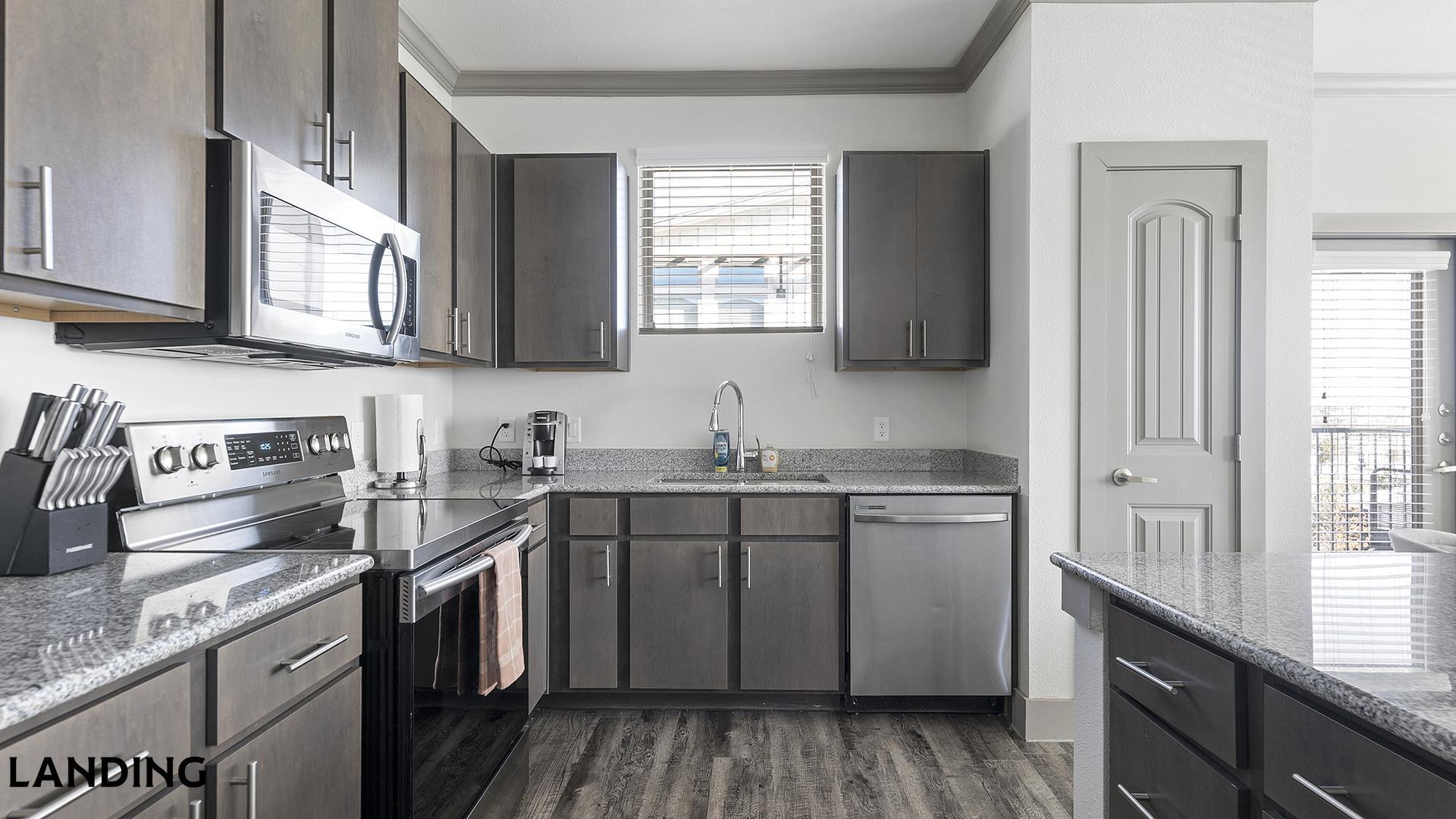 Building Photo - 12500 Shadowglen Trce