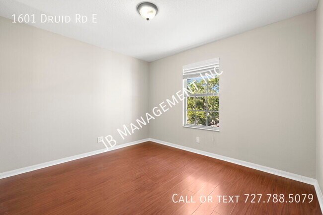 Building Photo - 1601 Druid Rd