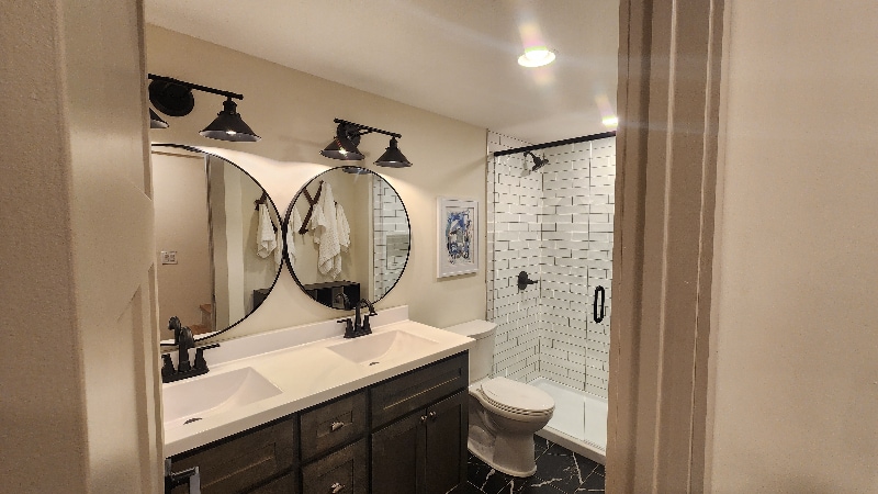 Building Photo - 1704 S Forest Dr